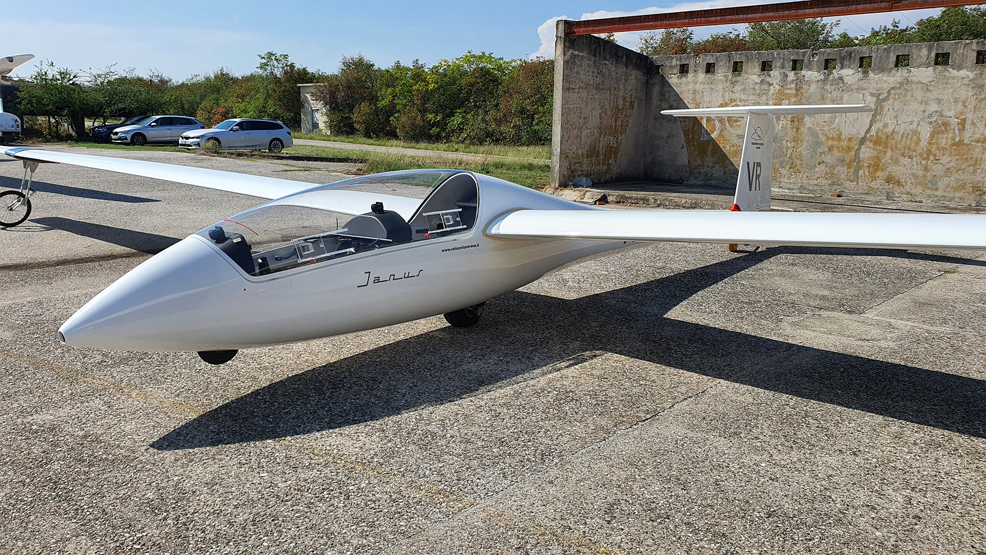 Aliante biposto Janus B AVS